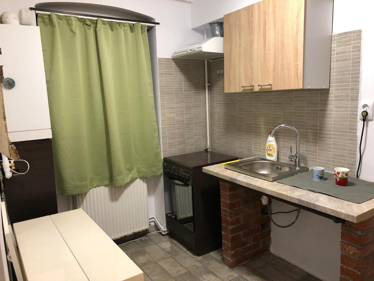 Garsoniera Centru Brasov Apartment Luaran gambar