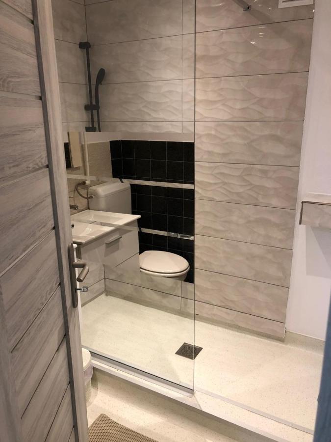 Garsoniera Centru Brasov Apartment Luaran gambar