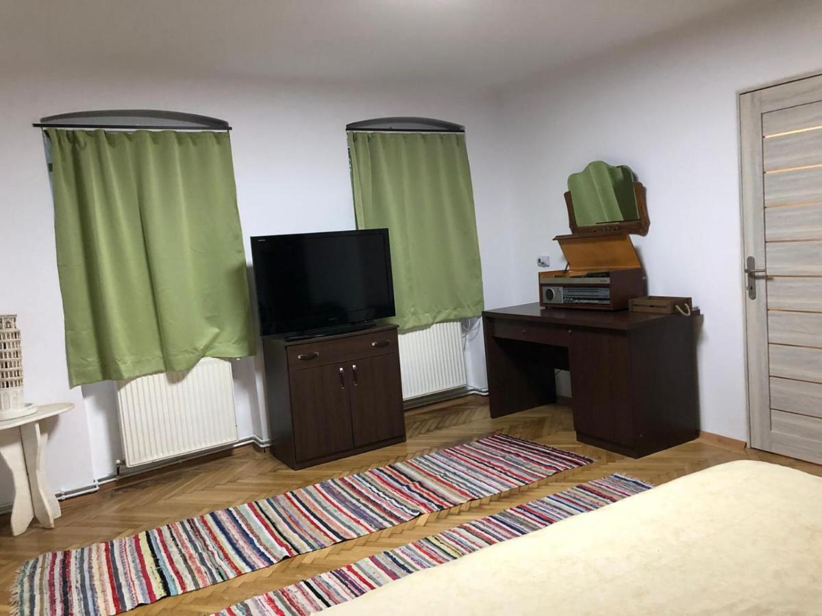 Garsoniera Centru Brasov Apartment Luaran gambar